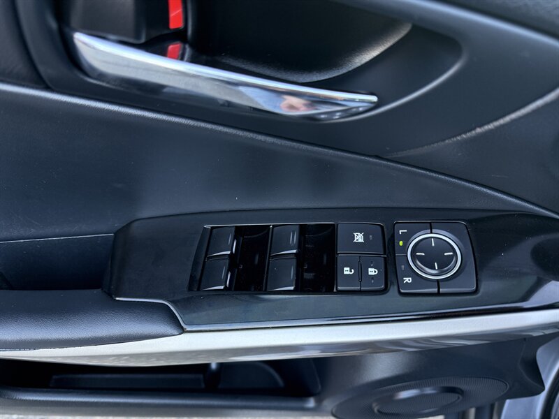 2016 Lexus IS 200t - Photo 16 - South Gate, CA 90280