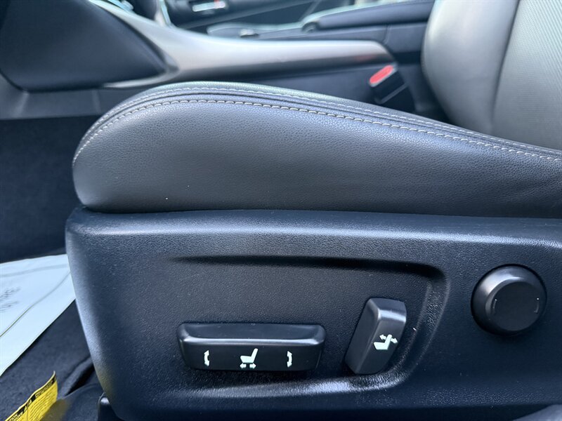 2016 Lexus IS 200t - Photo 17 - South Gate, CA 90280