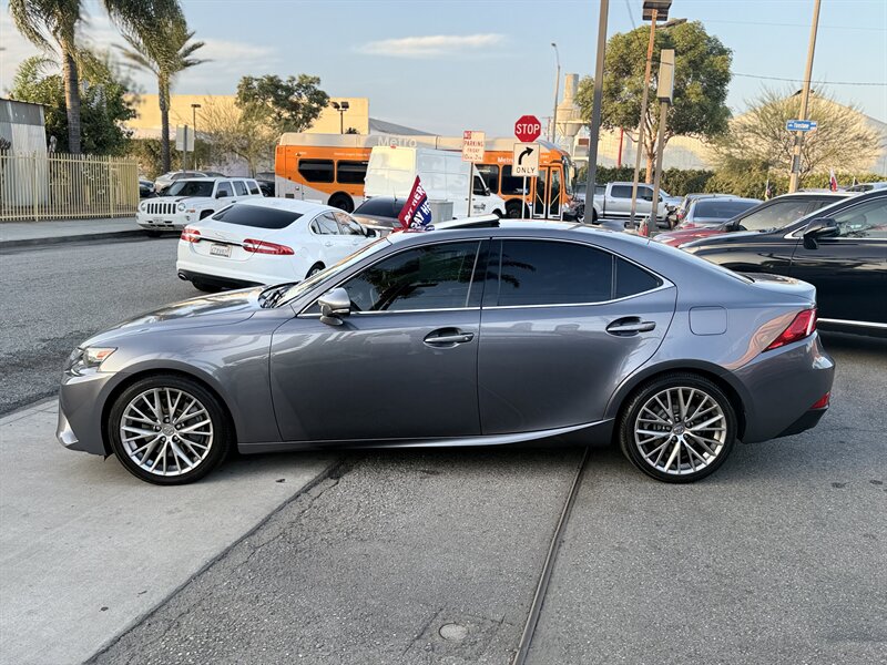 2016 Lexus IS 200t - Photo 5 - South Gate, CA 90280