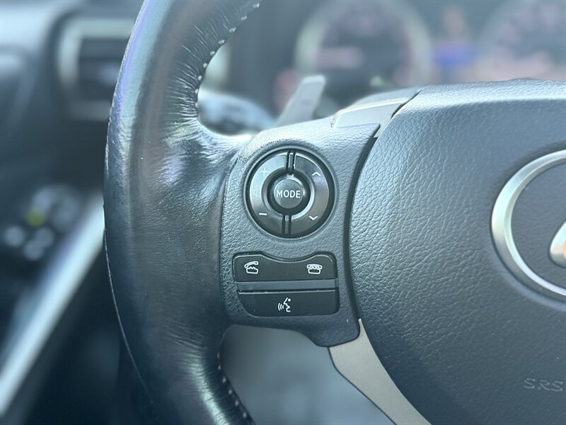 2016 Lexus IS 200t - Photo 21 - South Gate, CA 90280