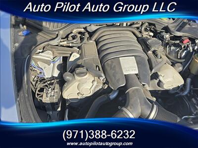 2014 Porsche Panamera   - Photo 18 - Oregon City, OR 97045