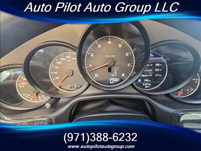 2014 Porsche Panamera   - Photo 12 - Oregon City, OR 97045