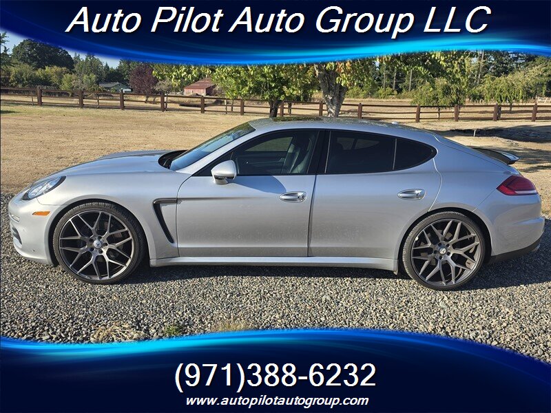 2014 Porsche Panamera  