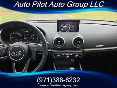 2018 Audi A3 Sportback e-tron 1.4T Premium   - Photo 12 - Oregon City, OR 97045