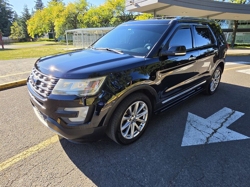 2016 Ford Explorer Limited - Photo 4 - Oregon City, OR 97045