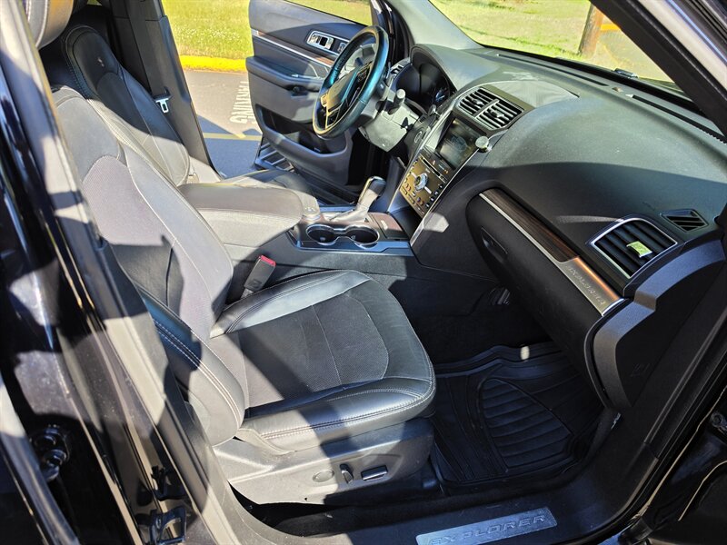 2016 Ford Explorer Limited - Photo 11 - Oregon City, OR 97045
