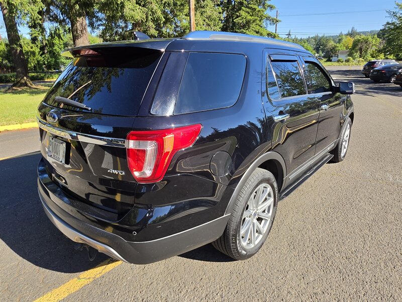 2016 Ford Explorer Limited - Photo 8 - Oregon City, OR 97045