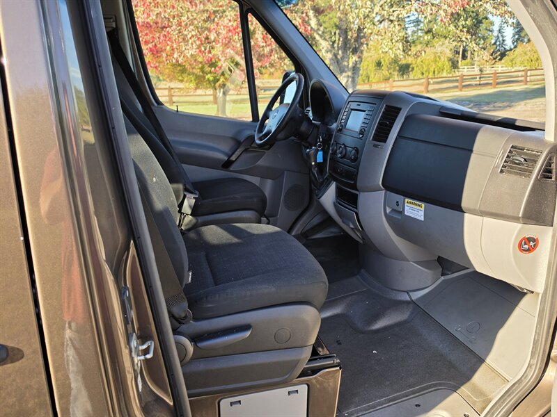 2017 Freightliner Sprinter 2500 - Photo 10 - Oregon City, OR 97045