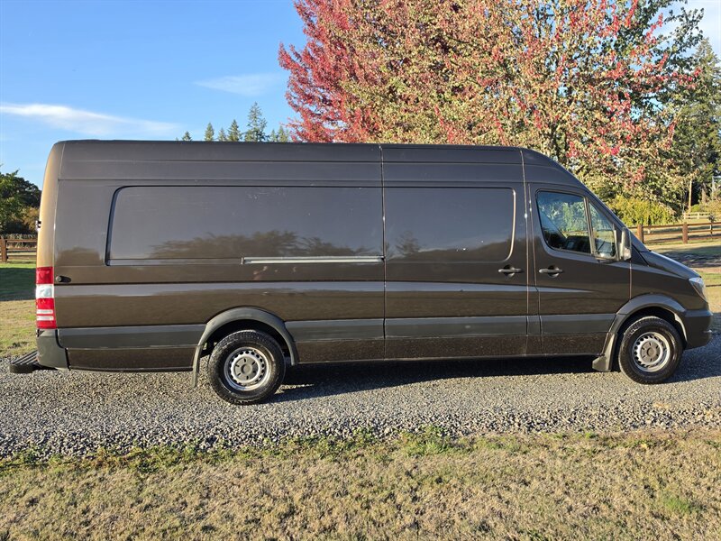 2017 Freightliner Sprinter 2500  