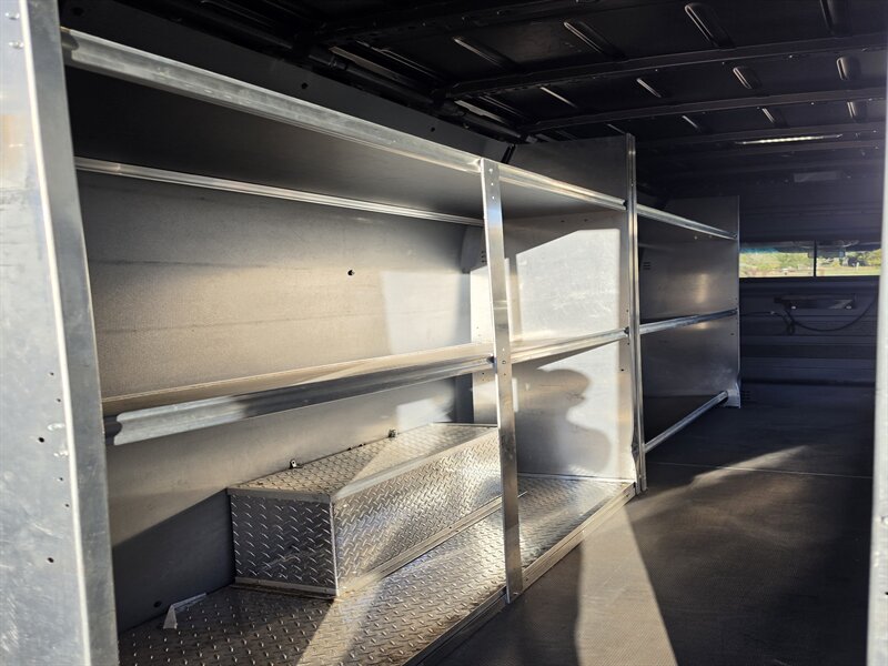 2017 Freightliner Sprinter 2500 - Photo 14 - Oregon City, OR 97045