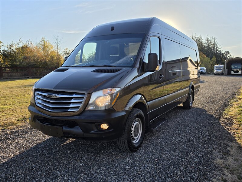 2017 Freightliner Sprinter 2500 - Photo 8 - Oregon City, OR 97045