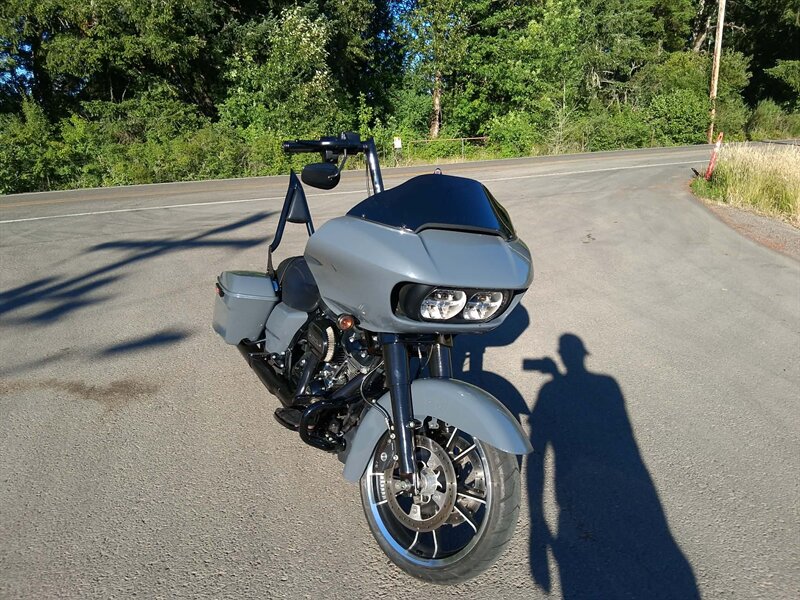 2022 Harley Davidson FXLR ROAD GLIDE - Photo 2 - Oregon City, OR 97045