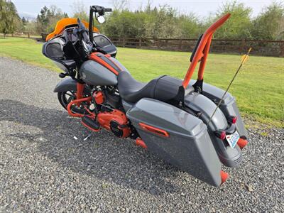 2021 Harley Davidson FXLR ROAD GLIDE   - Photo 2 - Oregon City, OR 97045
