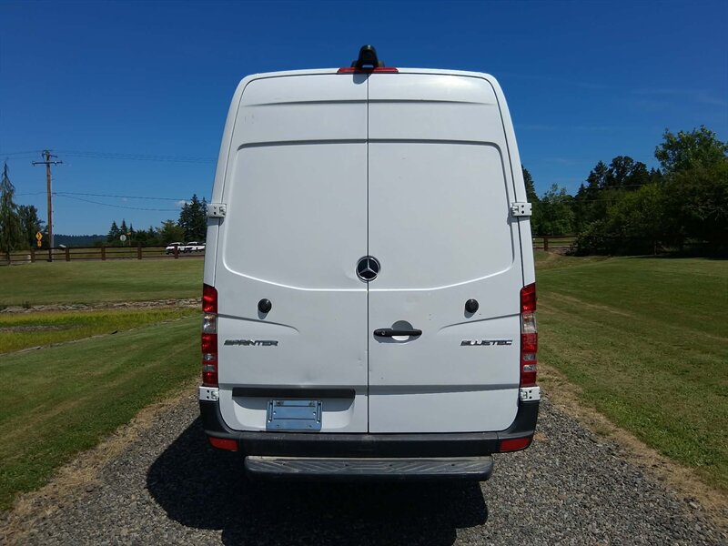 2018 Mercedes-Benz Sprinter Worker 2500 - Photo 3 - Oregon City, OR 97045