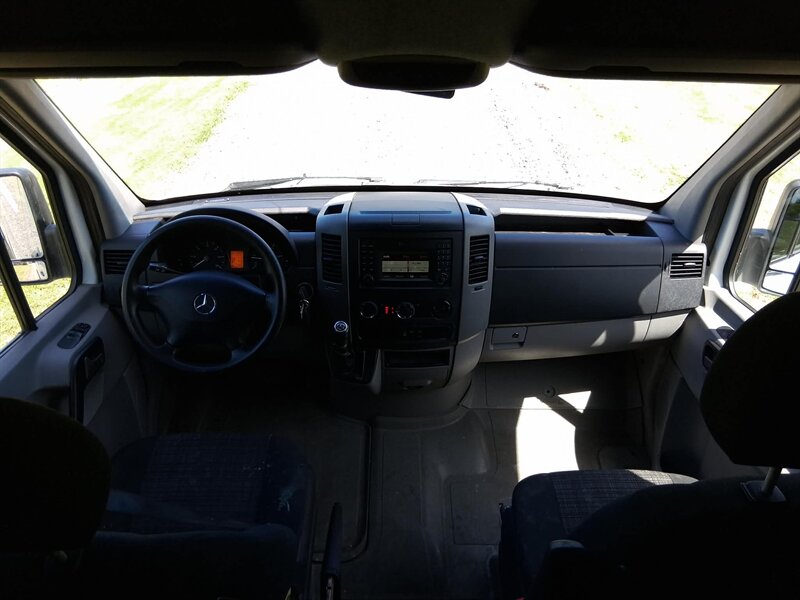 2018 Mercedes-Benz Sprinter Worker 2500 - Photo 11 - Oregon City, OR 97045