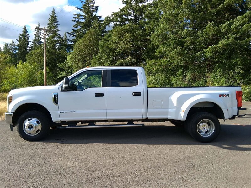 2018 Ford F-350 Super Duty XL   - Photo 1 - Oregon City, OR 97045