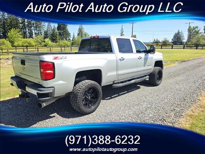 2019 Chevrolet Silverado 2500 LTZ   - Photo 2 - Oregon City, OR 97045