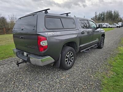 2014 Toyota Tundra SR5   - Photo 2 - Oregon City, OR 97045