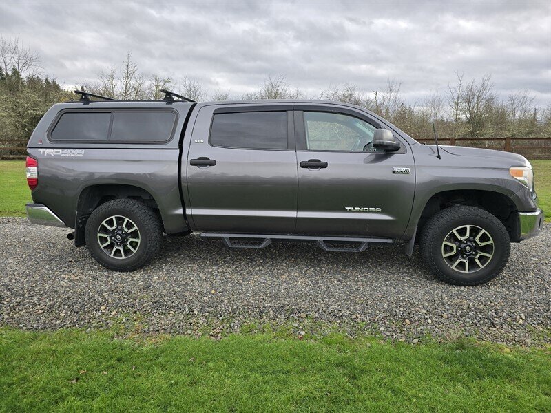 2014 Toyota Tundra SR5   - Photo 1 - Oregon City, OR 97045