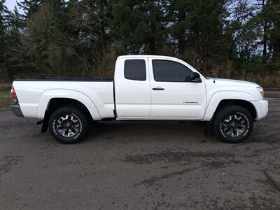 2011 Toyota Tacoma - Photo 1 - Oregon City, OR 97045