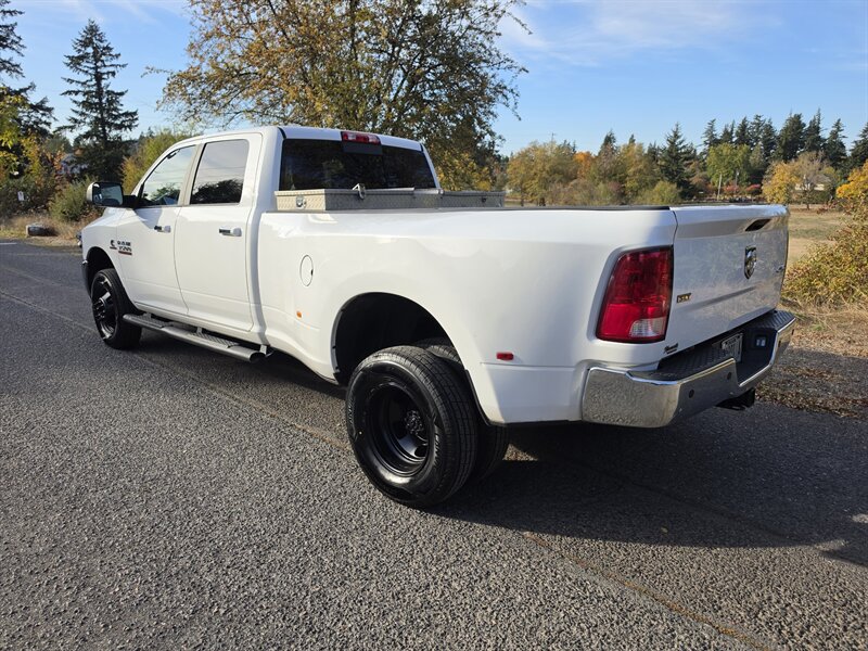 2018 RAM 3500 SLT - Photo 2 - Oregon City, OR 97045