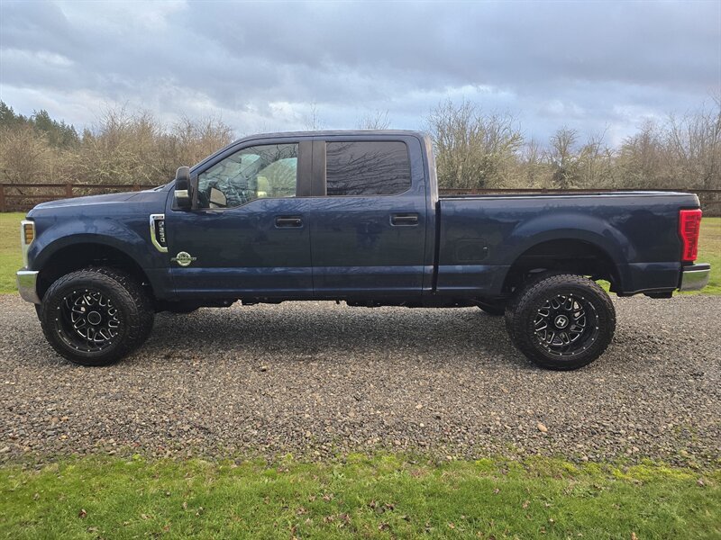 2019 Ford F-250 Super Duty XL   - Photo 1 - Oregon City, OR 97045