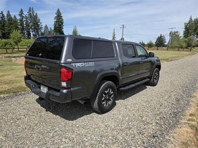 2016 Toyota Tacoma SR V6   - Photo 2 - Oregon City, OR 97045