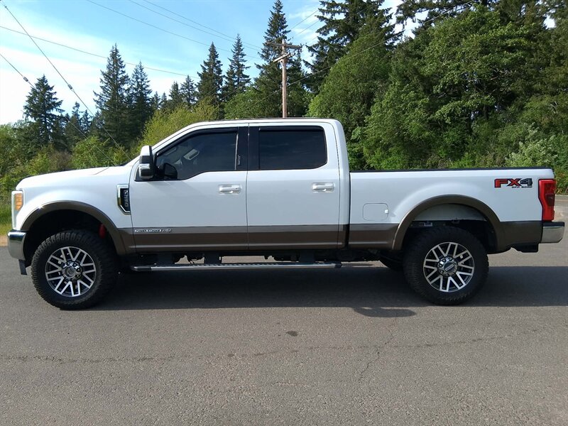 2017 Ford F-250 Super Duty XL   - Photo 1 - Oregon City, OR 97045