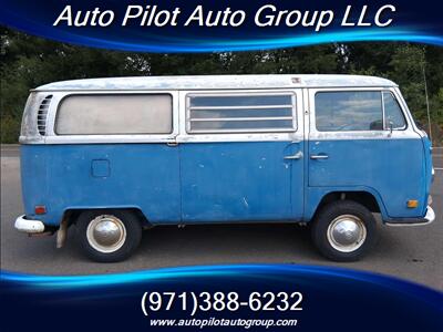 1970 Volkswagen Bus/Vanagon Tin top weekender   - Photo 2 - Oregon City, OR 97045