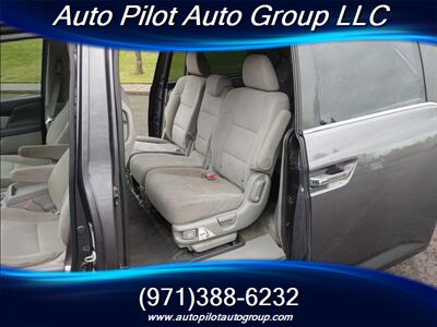 2016 Honda Odyssey SE   - Photo 13 - Oregon City, OR 97045