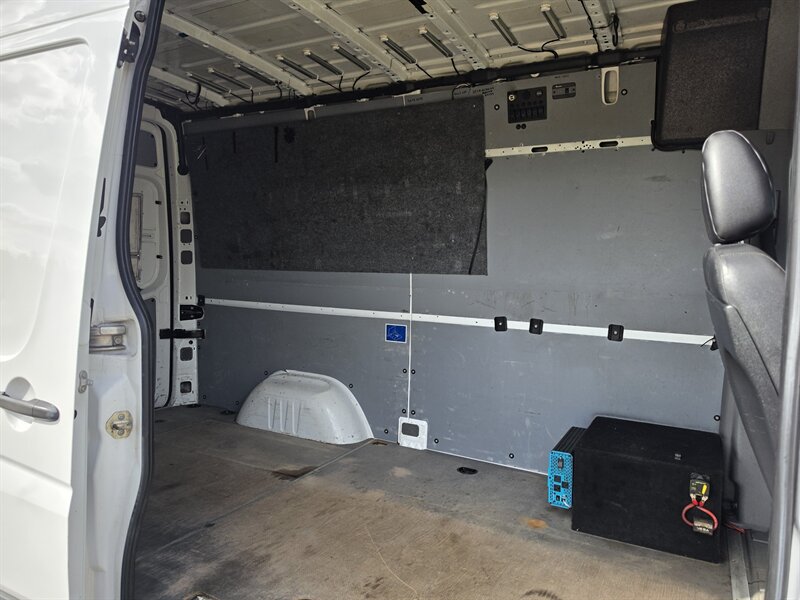 2016 Mercedes-Benz Sprinter 2500 - Photo 14 - Oregon City, OR 97045