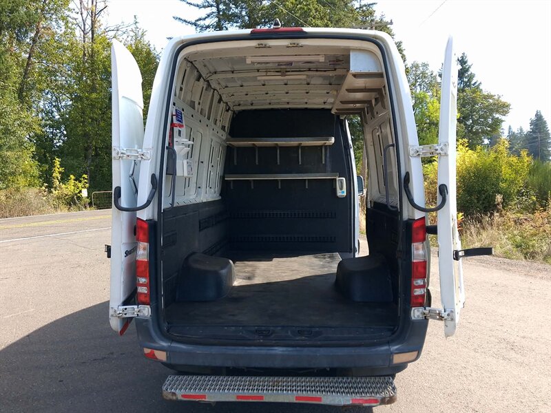 2008 Dodge Sprinter 3500 - Photo 11 - Oregon City, OR 97045