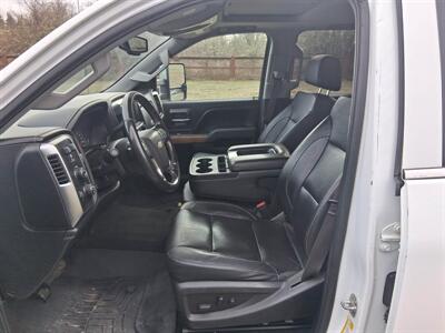 2016 Chevrolet Silverado 3500 LTZ   - Photo 9 - Oregon City, OR 97045