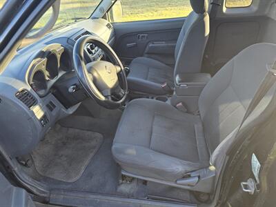 2002 Nissan Frontier Standard   - Photo 11 - Oregon City, OR 97045