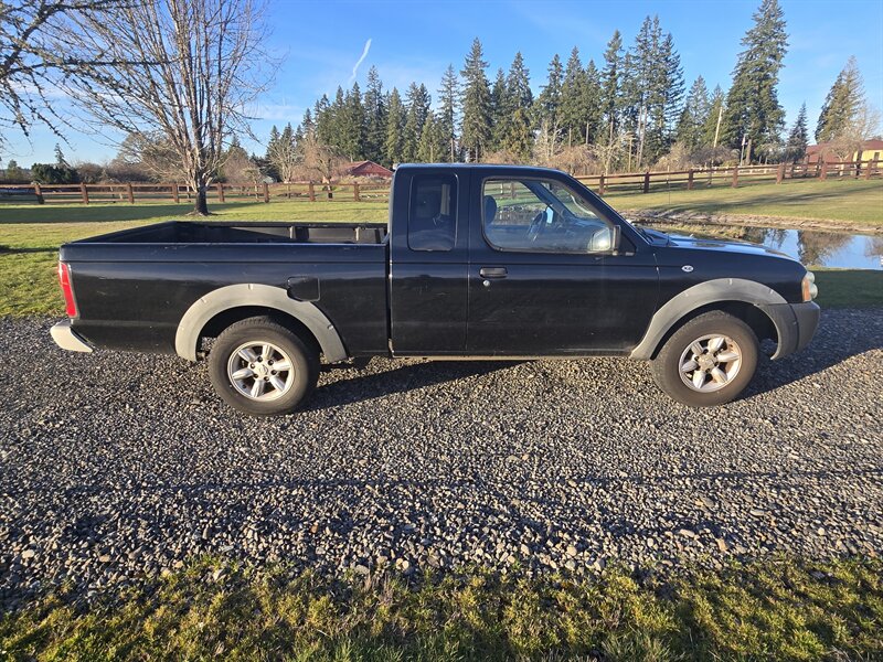 2002 Nissan Frontier Standard  