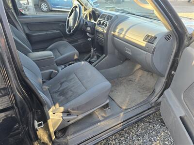 2002 Nissan Frontier Standard   - Photo 12 - Oregon City, OR 97045