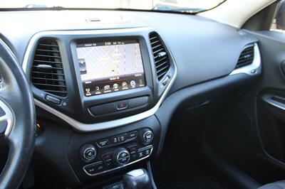 2015 Jeep Cherokee Trailhawk   - Photo 15 - Roseville, CA 95678