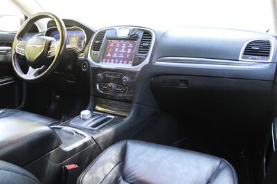 2019 Chrysler 300 Touring - Photo 18 - Roseville, CA 95678