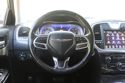2019 Chrysler 300 Touring - Photo 12 - Roseville, CA 95678