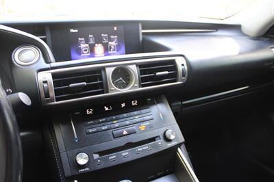 2016 Lexus IS 200t   - Photo 15 - Roseville, CA 95678