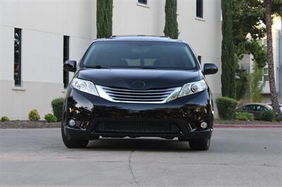 2017 Toyota Sienna XLE Premium 8-Passenger   - Photo 2 - Roseville, CA 95678