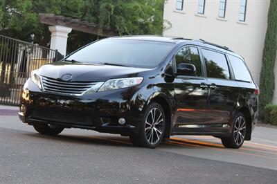 2017 Toyota Sienna XLE Premium 8-Passenger   - Photo 21 - Roseville, CA 95678