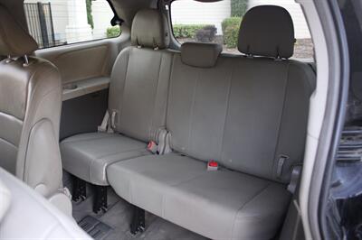 2017 Toyota Sienna XLE Premium 8-Passenger   - Photo 12 - Roseville, CA 95678