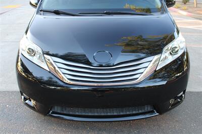 2017 Toyota Sienna XLE Premium 8-Passenger   - Photo 22 - Roseville, CA 95678