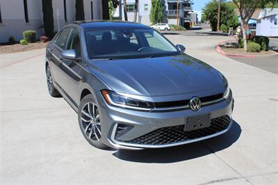 2025 Volkswagen Jetta SE - Photo 4 - Roseville, CA 95678