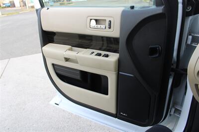 2015 Ford Flex SEL   - Photo 9 - Roseville, CA 95678