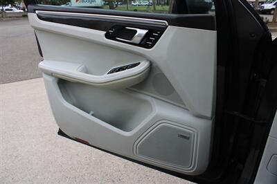 2015 Porsche Macan S   - Photo 12 - Roseville, CA 95678