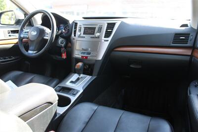2014 Subaru Outback 3.6R Limited   - Photo 18 - Roseville, CA 95678