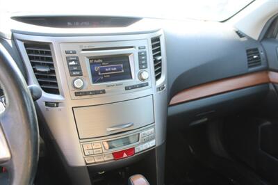 2014 Subaru Outback 3.6R Limited   - Photo 13 - Roseville, CA 95678