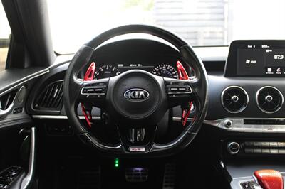2018 Kia Stinger GT2   - Photo 14 - Roseville, CA 95678